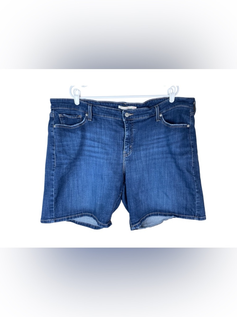 Levi’s Mid Length Jean Shorts Women’s Size 22W